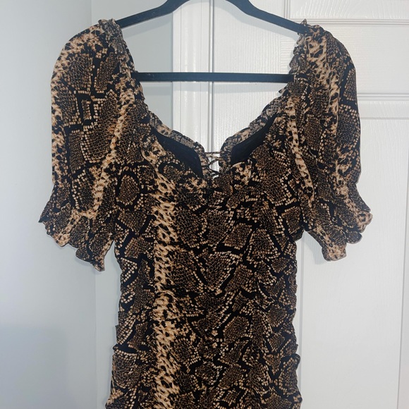 Cheetah dress - Picture 4 of 5